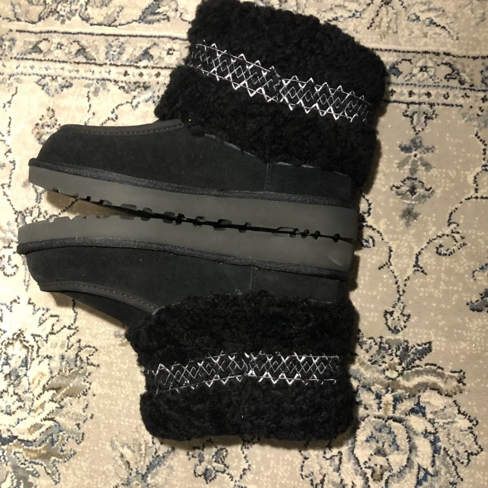 UGG Mini Braid Cuff Boots Black